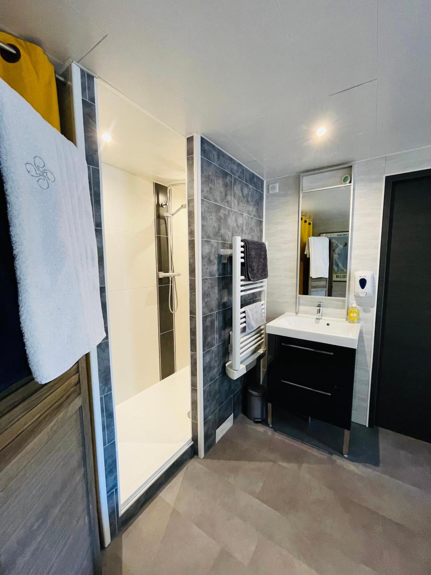 Hotel Ambition Zen Presles Extérieur photo
